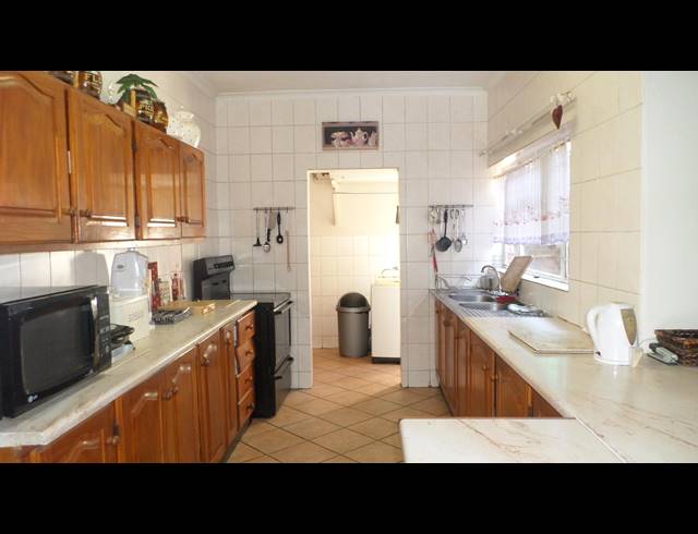 4 BEDROOM HOUSE SOLD IN DORANDIA